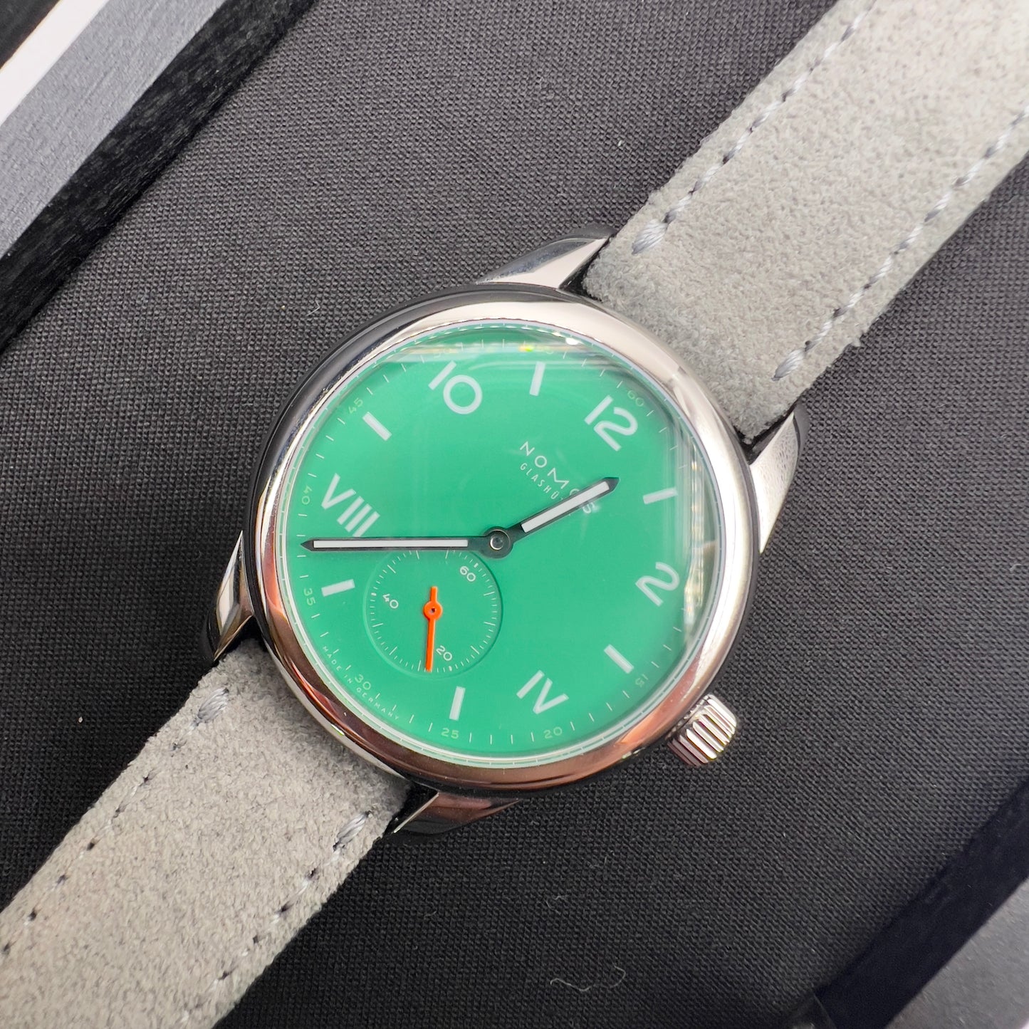 Nomos Club Campus Electric Green Steel Back 715